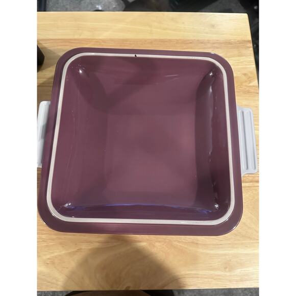 Le Creuset 3L / 9” Square Covered Casserole Dish | RARE Retired Fig Color NEW - Picture 4 of 4